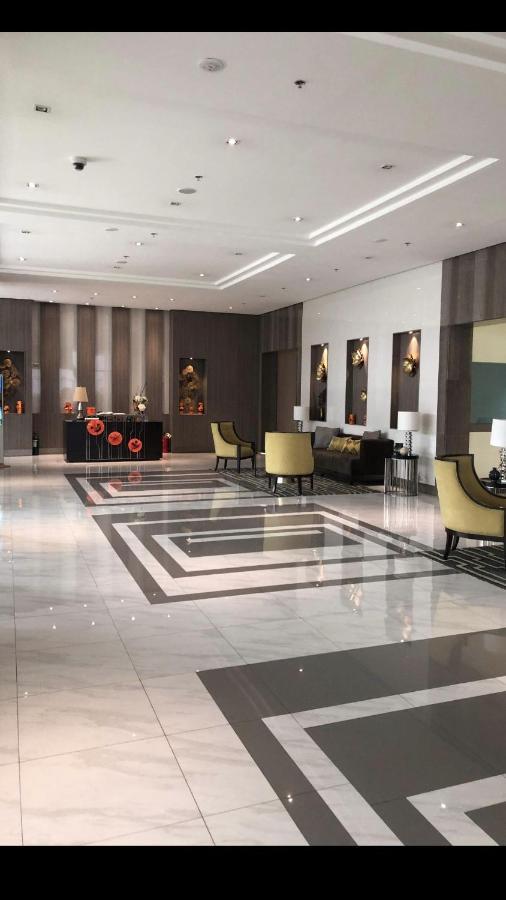 Robles' Unit At 81 Newport Boulevard Manila Exterior photo