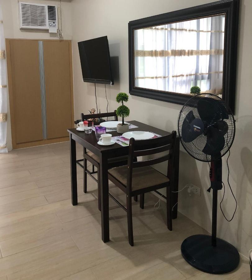 Robles' Unit At 81 Newport Boulevard Manila Exterior photo